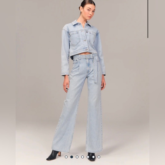 A&F High Rise Loose/Wide Leg Jeans - Picture 2 of 8